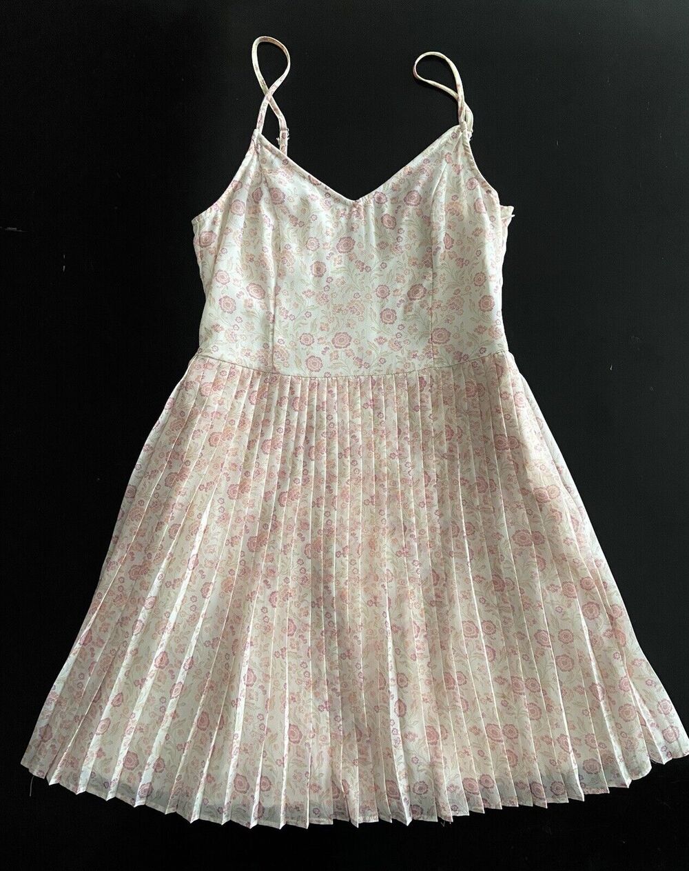 HOLLISTER Lightweight Pink Floral Pleated Babydoll Dress sz XS